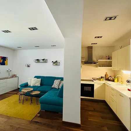 Mia Casa Es Su Casa. Near The Center& Free Parking *